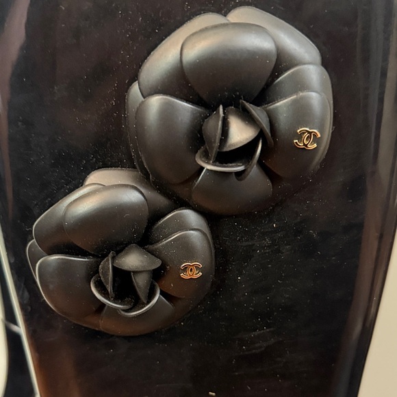 Chanel Rubbe - Picture 2 of 6